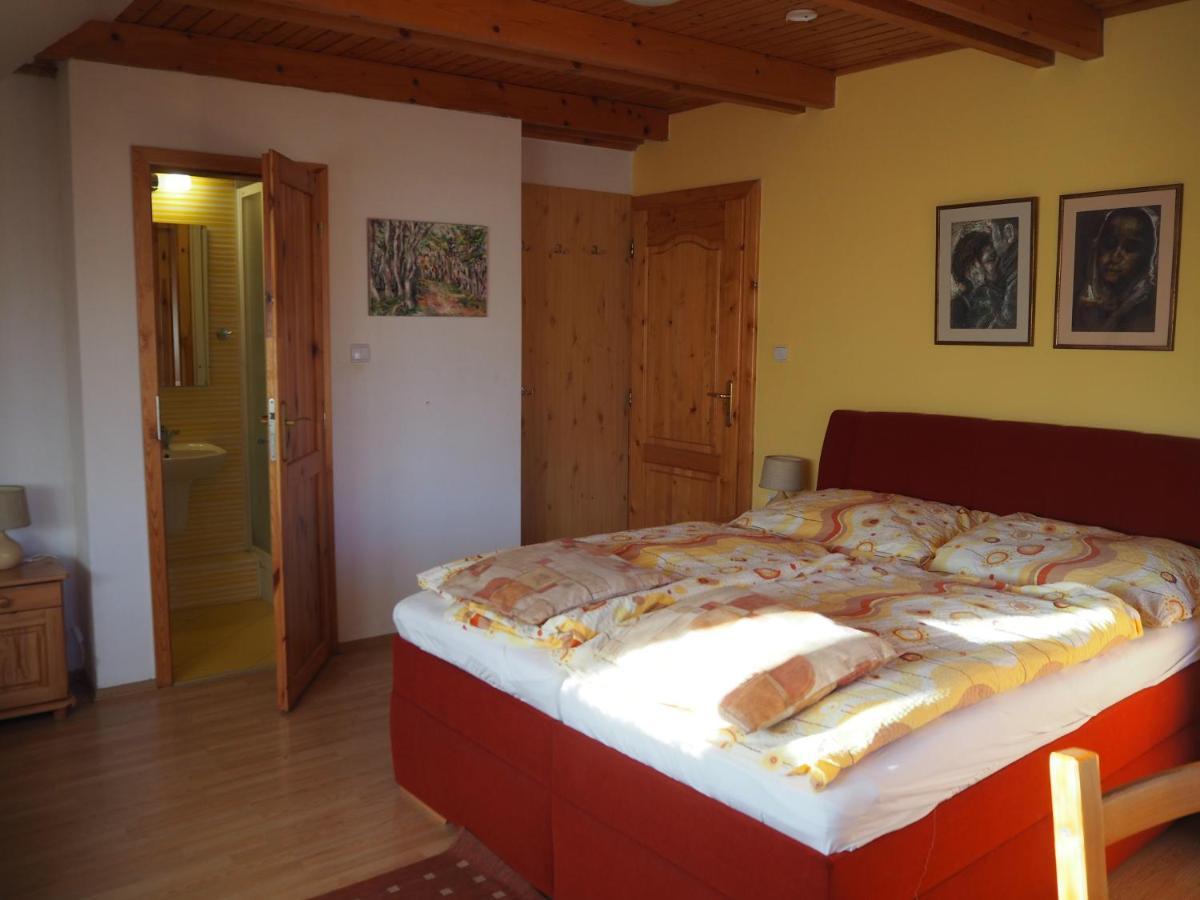 Privat Alenka Otel Liptovský Mikuláš Dış mekan fotoğraf
