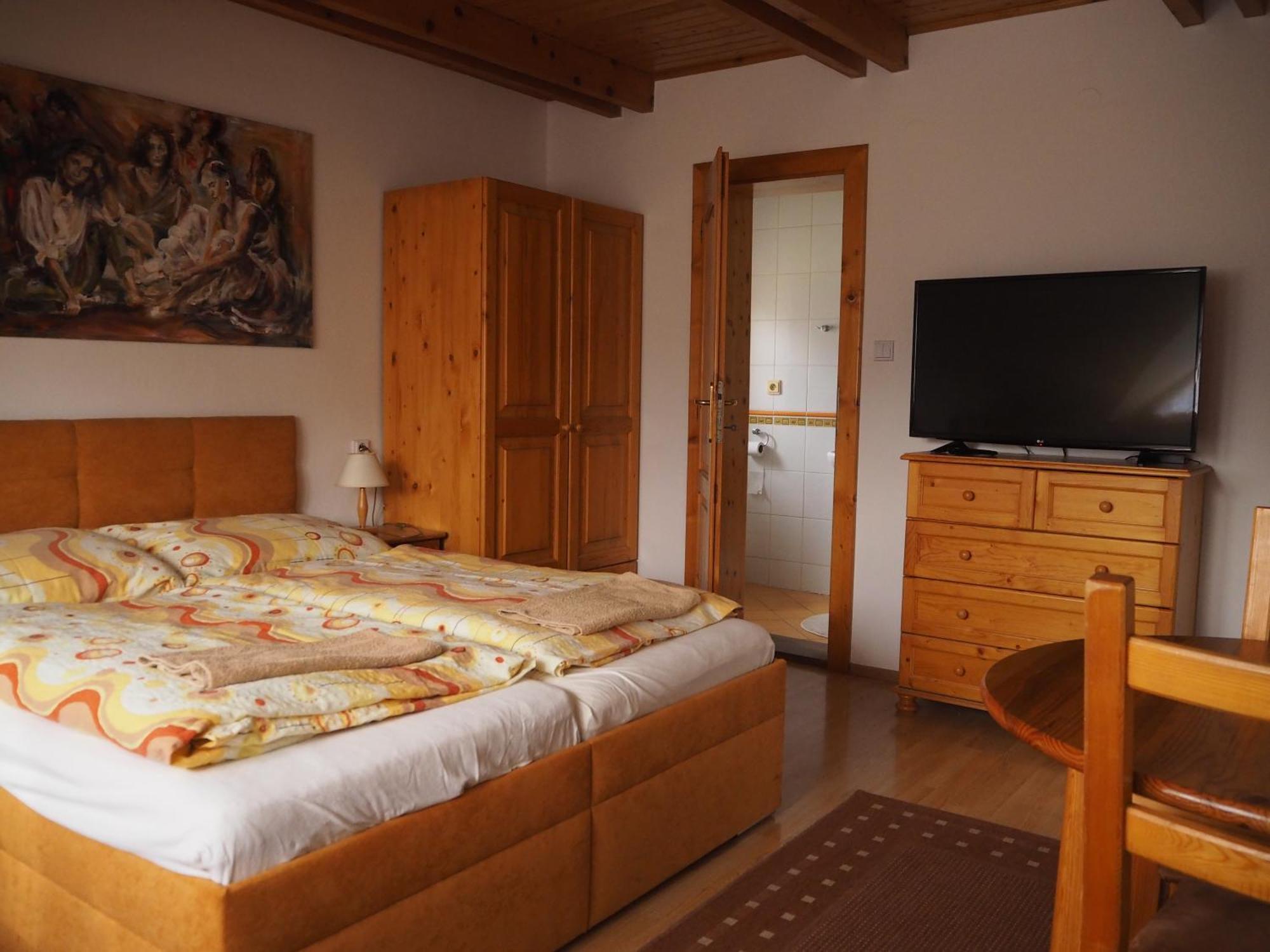 Privat Alenka Otel Liptovský Mikuláš Dış mekan fotoğraf