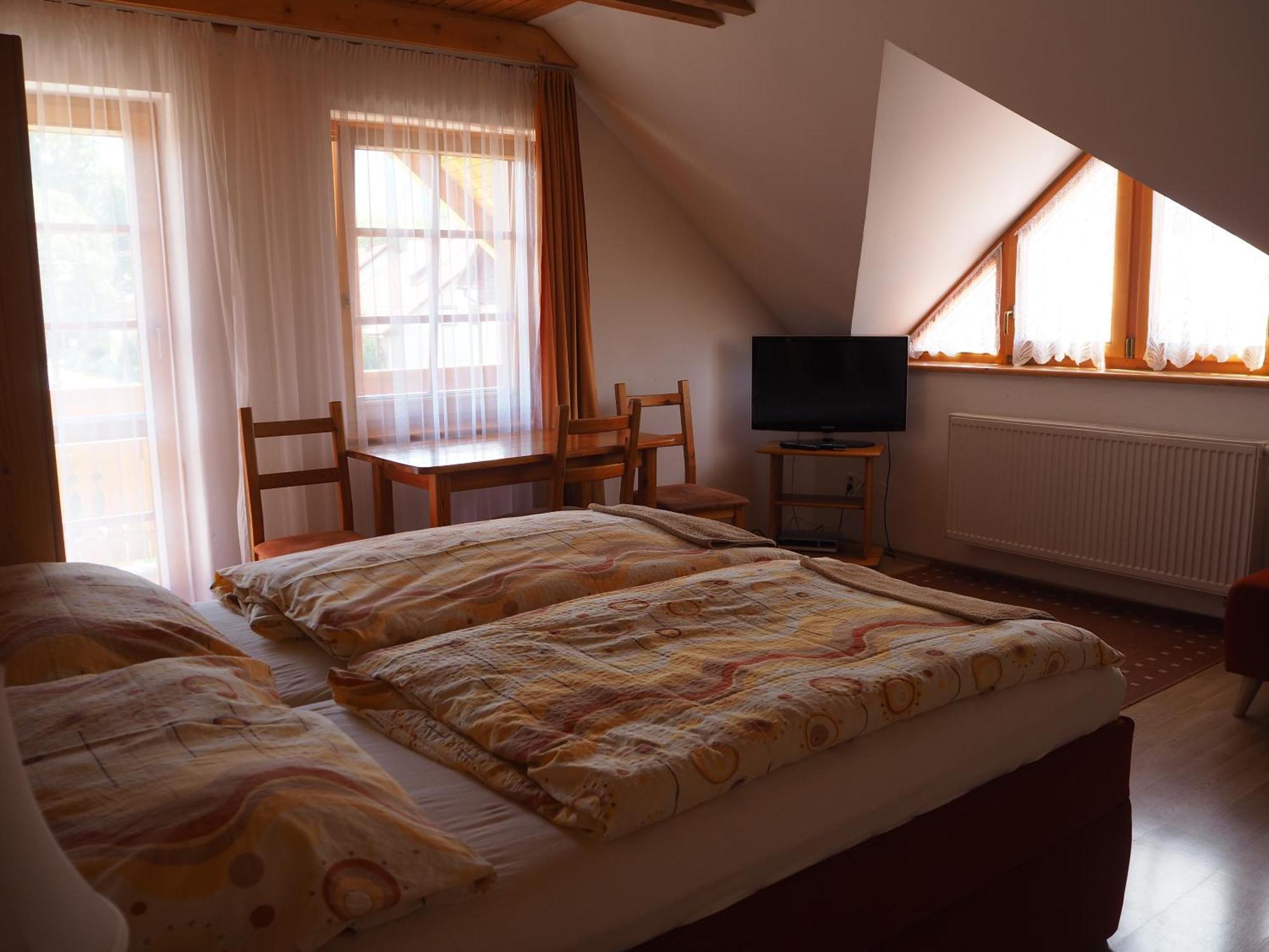 Privat Alenka Otel Liptovský Mikuláš Dış mekan fotoğraf